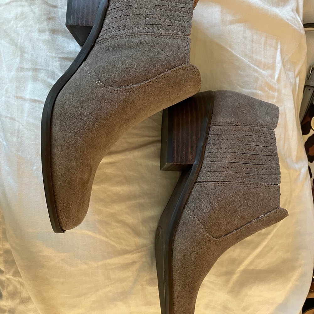 Never wornLuckybooties! from Poshexactly as describedsimply too big!Nice boots!